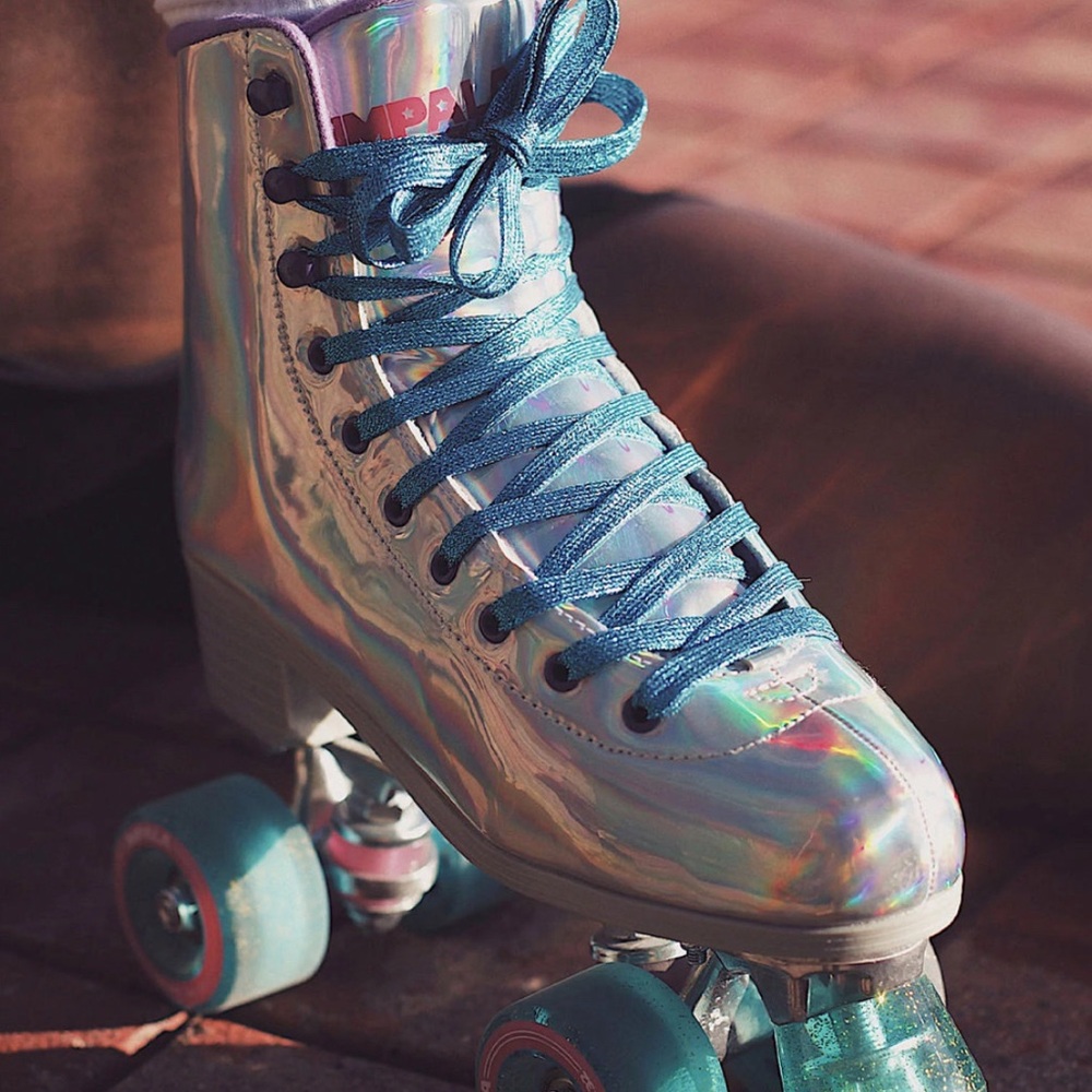 BNIB! Impala Holographic Roller Skates - size 7 - Picture 3 of 14
